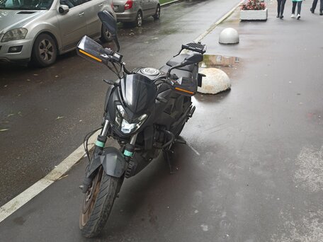 2018 Bajaj Dominar 400, чёрный, 255000 рублей, вид 1