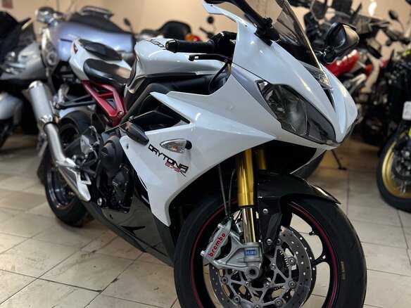 2014 Triumph Daytona 675, белый