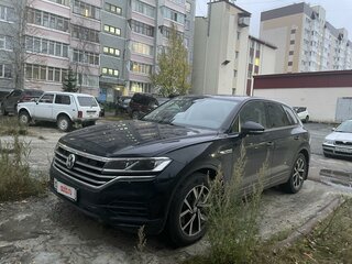 2019 Volkswagen Touareg III, чёрный, 5500000 рублей, вид 1