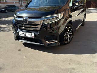 2018 Honda Stepwgn V Рестайлинг, чёрный, 2640000 рублей, вид 4