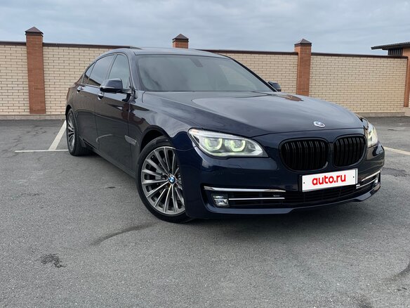 2013 BMW 7 серии Long 740Li xDrive V (F01/F02/F04) Рестайлинг, синий, 1850000 рублей - вид 2