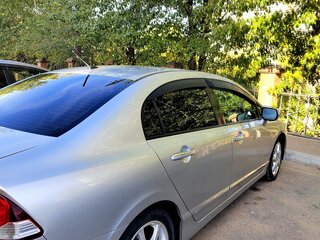 2009 Honda Civic Hybrid VIII Рестайлинг, серебристый, 899000 рублей, вид 3