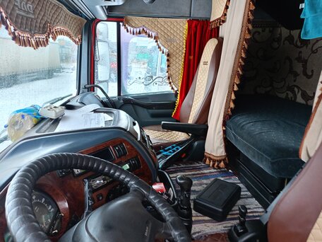 2000 DAF XF 95, красный, 2500000 рублей, вид 2