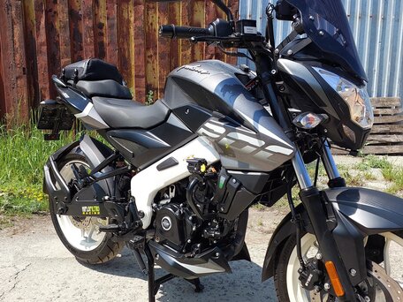 2021 Bajaj Pulsar NS 200, серый, 232000 рублей, вид 4