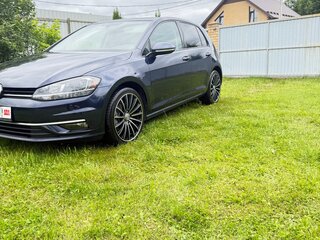 2019 Volkswagen Golf VII Рестайлинг, синий, 2100000 рублей, вид 2