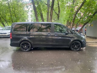 2020 Mercedes-Benz V-Класс Long 300 d длинный III (W447) Рестайлинг, серый, 7650000 рублей, вид 3