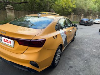 2021 Kia Cerato IV Рестайлинг, жёлтый, 1250000 рублей, вид 4