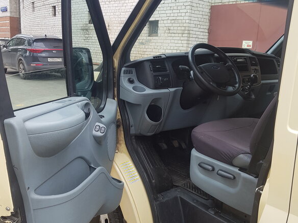 2013 Ford Transit, бежевый - вид 2