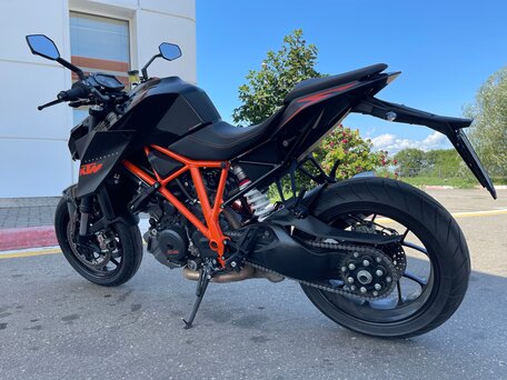 2014 KTM 1290 Super Duke R, чёрный, 999999 рублей, вид 3