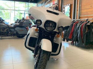2023 Harley-Davidson Ultra Limited, белый, 3750000 рублей, вид 3