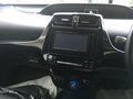 2019 Toyota Prius IV Рестайлинг (XW50), белый, 1799000 рублей - вид 7