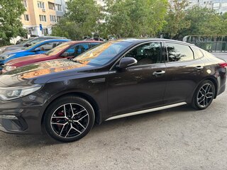 2018 Kia Optima IV Рестайлинг, коричневый, 2050000 рублей, вид 3