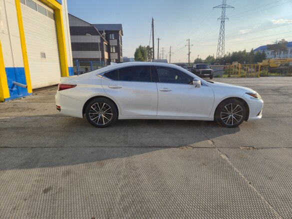 2022 Lexus ES 250 VII Рестайлинг, белый - вид 5