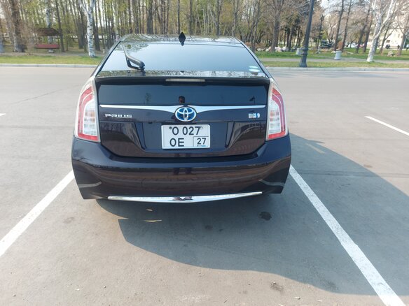 2012 Toyota Prius III Рестайлинг (XW30), фиолетовый, 1470000 рублей - вид 5