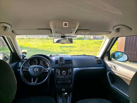 2015 Skoda Yeti I Рестайлинг, белый, 1200000 рублей - вид 11