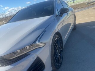 2023 Kia K5 GT III, серый, 4700000 рублей, вид 4