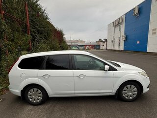 2010 Ford Focus II Рестайлинг, белый, 620000 рублей, вид 5