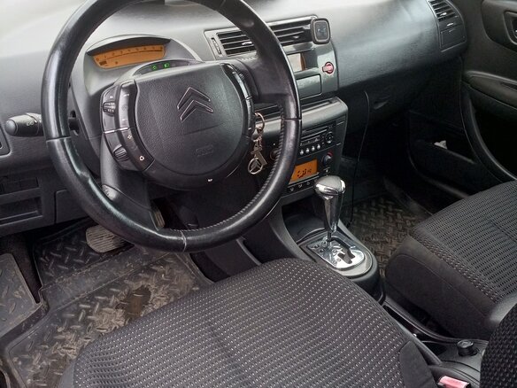 2007 Citroen C4 I, красный, 300000 рублей - вид 5