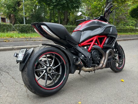 2014 Ducati Diavel Carbon, красный, 1150000 рублей, вид 5