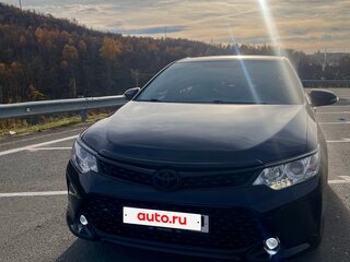 2015 Toyota Camry VII (XV50) Рестайлинг, чёрный, 1730000 рублей, вид 1