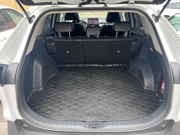 2022 Toyota RAV4 V (XA50), белый, 4100000 рублей - вид 14