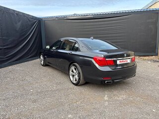 2011 BMW 7 серии Long 750Li V (F01/F02/F04), серый, 2100000 рублей, вид 5