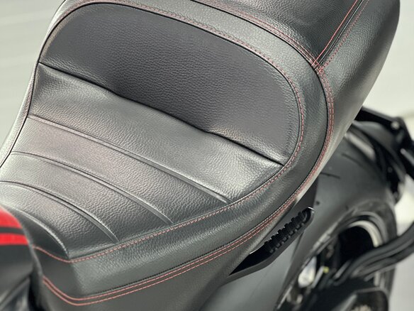 2012 Ducati Diavel, серый, 1270000 рублей - вид 13