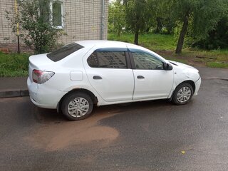 2014 Renault Logan II, белый, 195000 рублей, вид 3