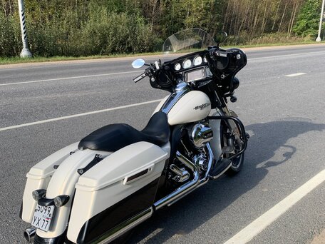 2015 Harley-Davidson Street Glide Special, белый, 1000000 рублей, вид 2