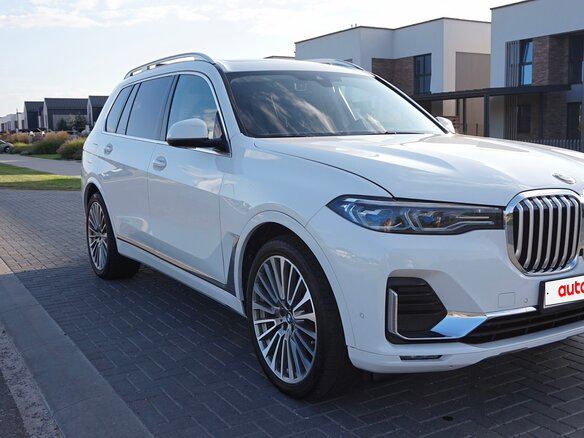 2019 BMW X7 40i I (G07), белый, 5000000 рублей - вид 5