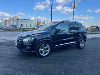 2014 Volkswagen Tiguan I Рестайлинг, чёрный, 2000000 рублей, вид 1