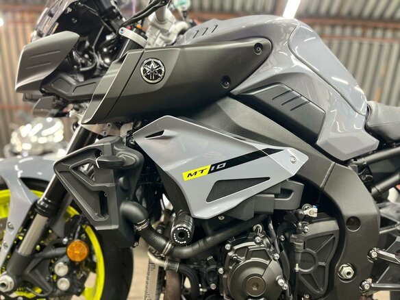 2017 Yamaha MT-10, серый, 1280000 рублей - вид 18