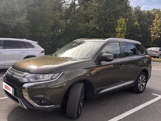 2018 Mitsubishi Outlander III Рестайлинг 2, коричневый, 3000000 рублей, вид 2