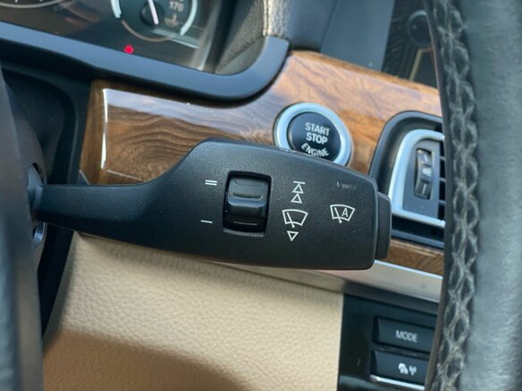 2012 BMW 7 серии 740Li V (F01/F02/F04), бежевый - вид 21