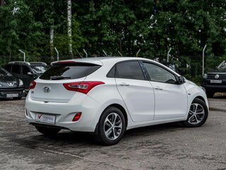 2016 Hyundai i30 II Рестайлинг, белый, 1000000 рублей, вид 2