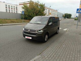2021 Volkswagen Caravelle T6 Рестайлинг, серый, 5450000 рублей, вид 2