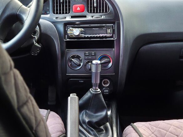 2004 Hyundai Elantra III (XD2) Рестайлинг, серебристый, 455000 рублей - вид 8