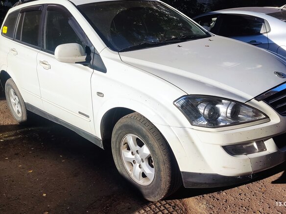 2013 SsangYong Kyron I Рестайлинг, белый, 750000 рублей - вид 1