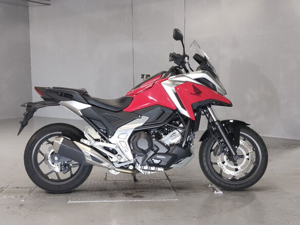 2021 Honda NC 750X, красный, 900000 рублей
