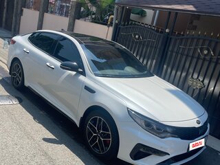 2019 Kia Optima IV Рестайлинг, белый, 2400000 рублей, вид 1