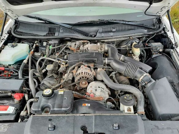 2003 Lincoln Town Car III Рестайлинг, белый, 500000 рублей - вид 16