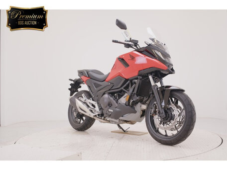 2025 Honda NC 750X, красный, 1100000 рублей, вид 3