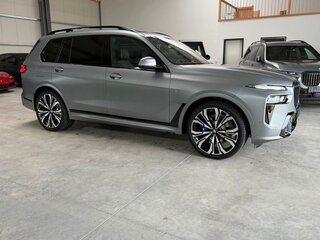 2025 BMW X7 40d I (G07) Рестайлинг, серый, 14404000 рублей, вид 3