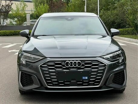 2023 Audi A3 Sportback 35 TFSI IV (8Y), серый, 2170000 рублей, вид 3