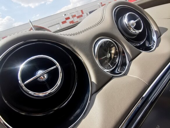2017 Jaguar XJ Long IV (X351) Рестайлинг, серебристый, 2790000 рублей - вид 31