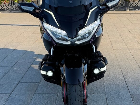 2023 Honda GL 1800 Gold Wing, фиолетовый, 3999000 рублей - вид 5