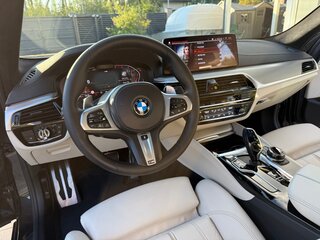 2021 BMW 5 серии 530d xDrive VII (G30/G31/G38) Рестайлинг, серый, 6900000 рублей, вид 2