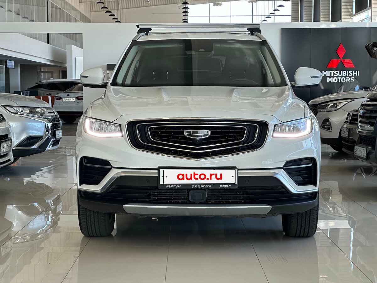 Открыть фотографии: Geely Atlas Pro
