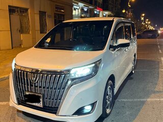 2019 Toyota Esquire I Рестайлинг, белый, 2500000 рублей, вид 1