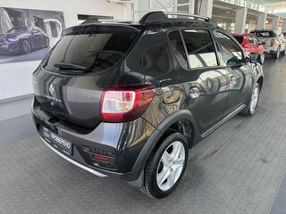 2017 Renault Sandero Stepway II, чёрный, 888000 рублей, вид 5